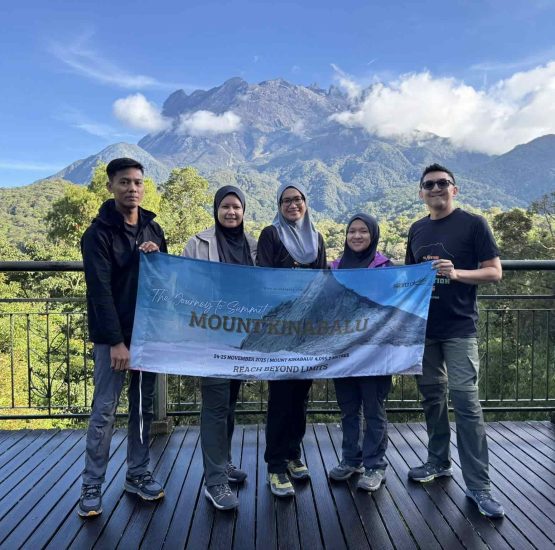 Summit of Mount Kinabalu 2 Summit of Mount Kinabalu 2